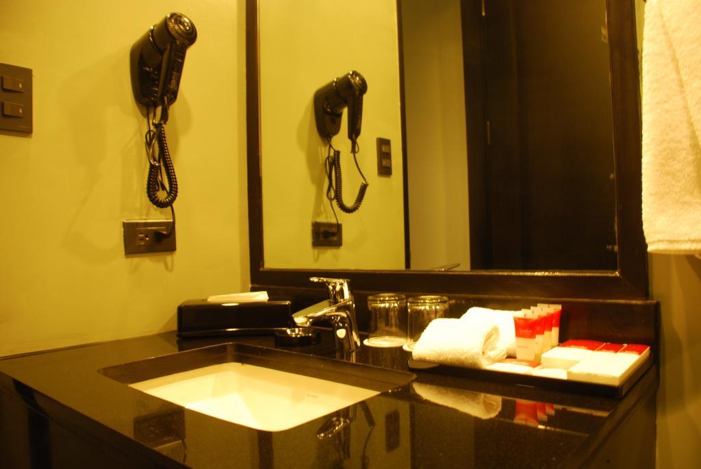 Amelie Hotel Μανίλα Εξωτερικό φωτογραφία